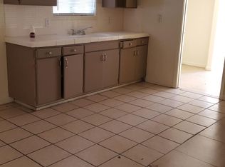 520 Homaker Pl #1/5, Bakersfield, CA 93301