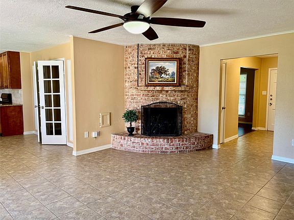 3rd image of 1518 Neptune Ln