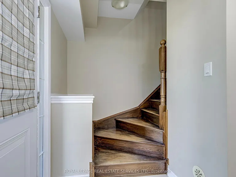 2435 Greenwich Dr #35 — Photo 8