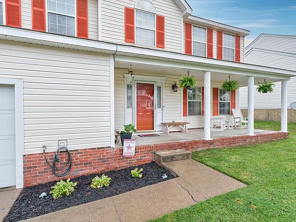 2nd image of 212 Sterling Hills Cir