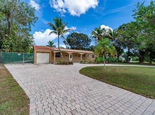 332 E Acre Dr, Fort Lauderdale, FL 33317