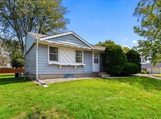 59 Imperial Dr, Galesburg, IL 61401