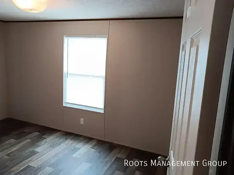 15 Locust St #15 — Photo 10