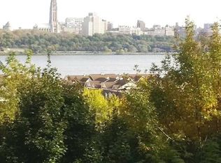 3 Old Wood Rd, Edgewater, NJ 07020