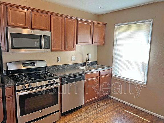 2nd image of 10235 Saint Katherine Ln