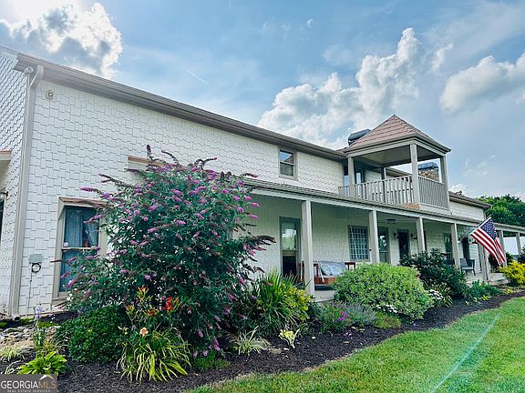 2nd image of 2838 Skitts Mountain Rd