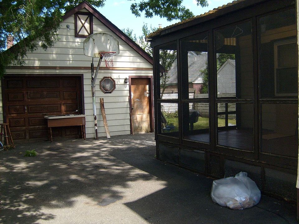 2nd image of 78 Lincoln Rd