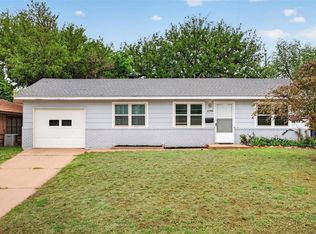 1206 Colorado Ave, Elk City, OK 73644