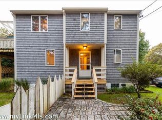 309 County Rd, Oak Bluffs, MA 02557