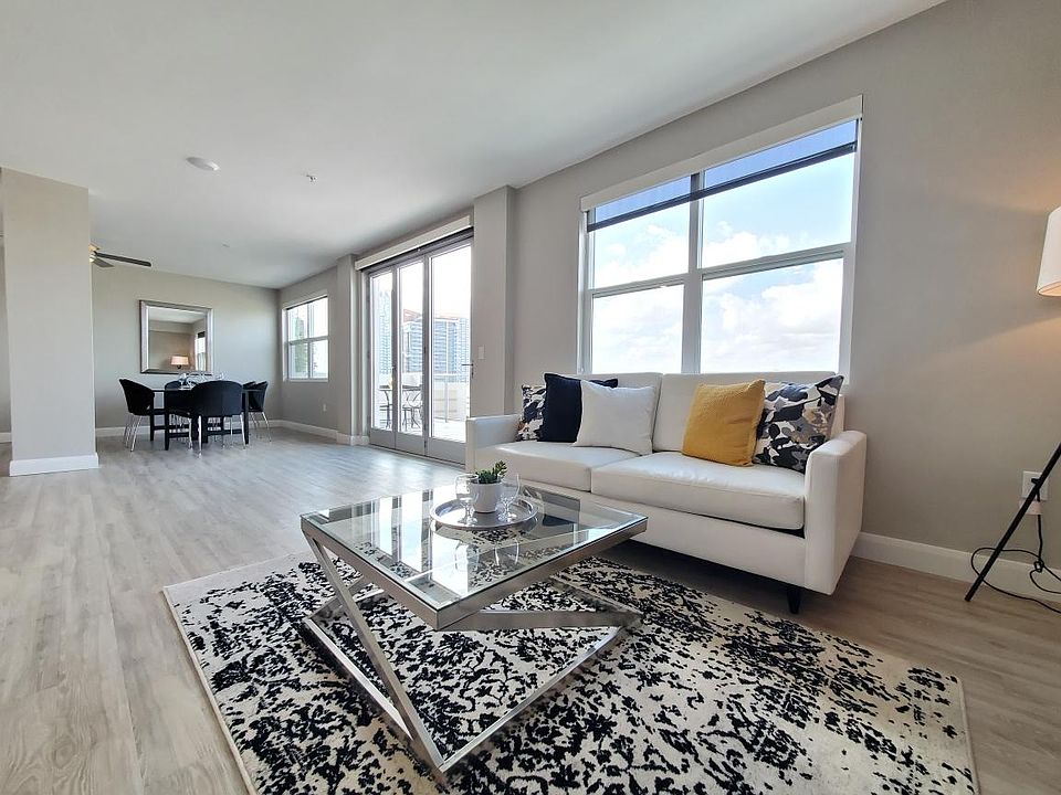1st image of 548 W Date St #600
