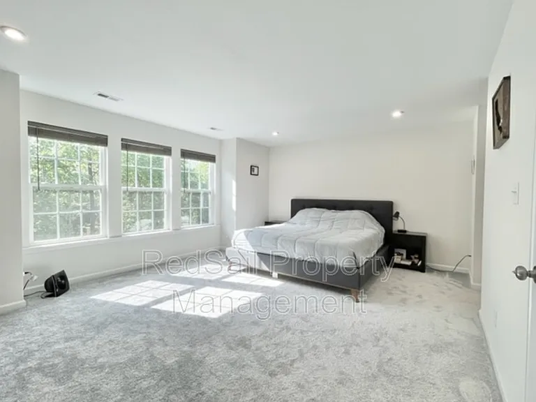 559 Red Hill Rd — Photo 10