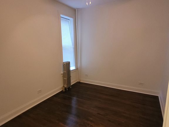 4th image of 2833 W Walnut St #1