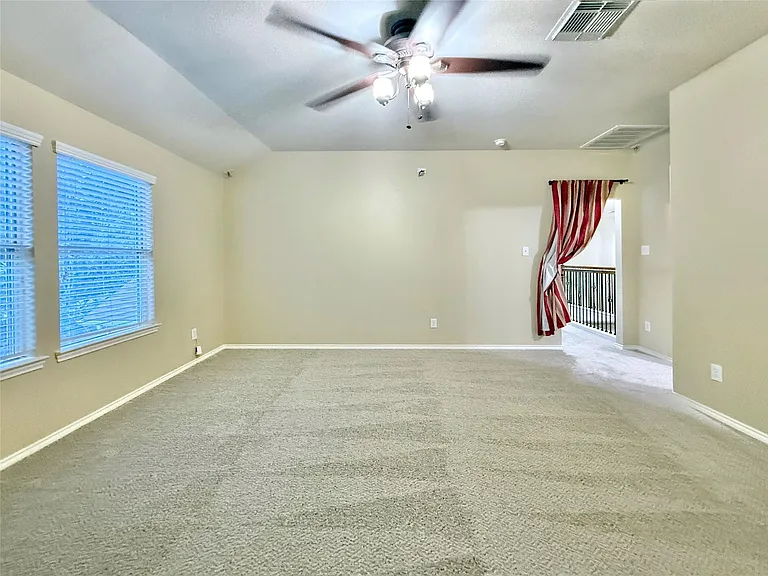 1810 Katlyn Ln — Photo 34