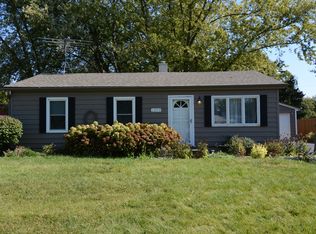 1369 Beau Ridge Dr, Aurora, IL 60506