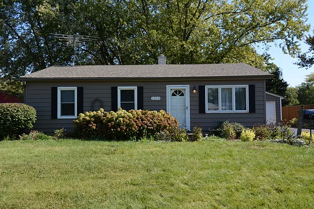 1369 Beau Ridge Dr photo 1