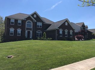 871 Pond Ridge Cir, Hamilton, OH 45013