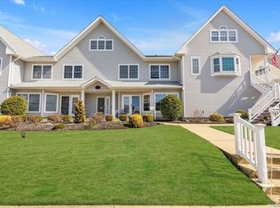 243 Westside Ave UNIT D, Freeport, NY 11520