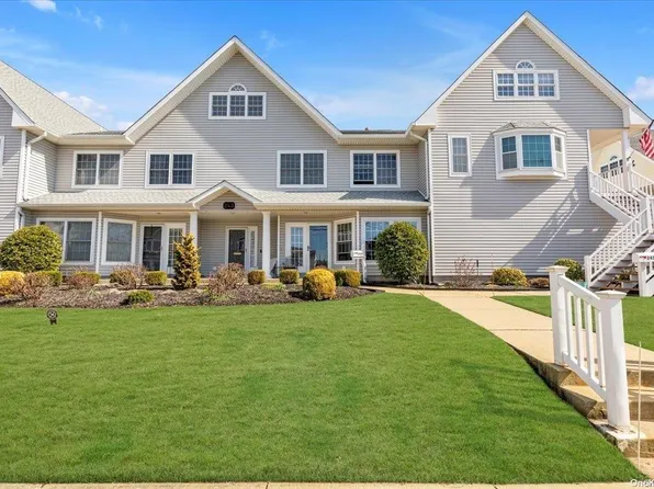243 Westside Avenue #D, Freeport, NY 11520