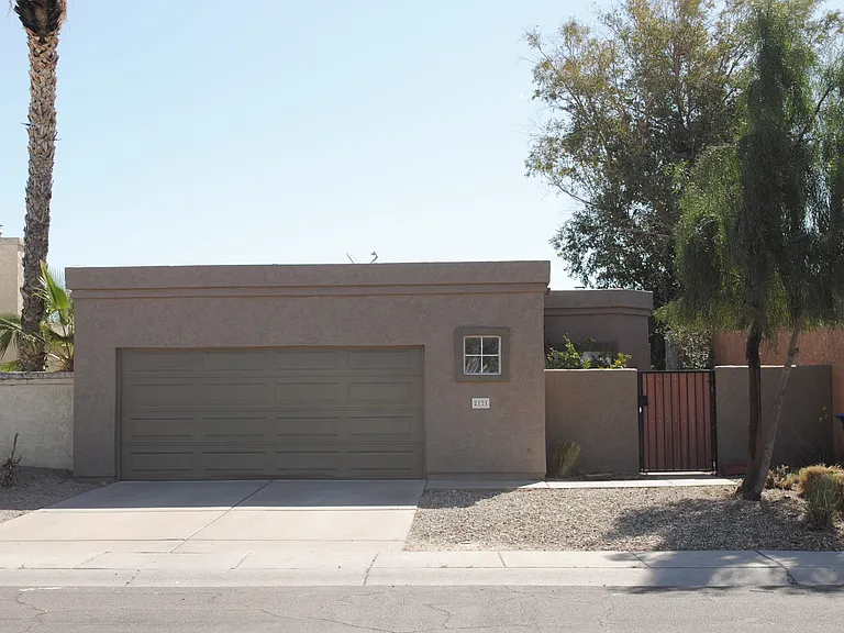 2121 N Villas Ln — Photo 27