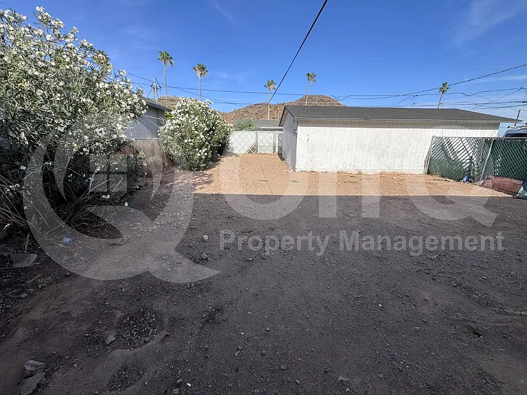 9803 N 7th Ave — Photo 11