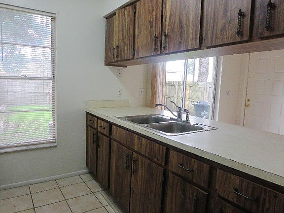4th image of 13123 N 23rd St APT C