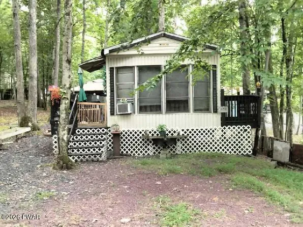 106 Natalie Ln, Milford, PA 18337