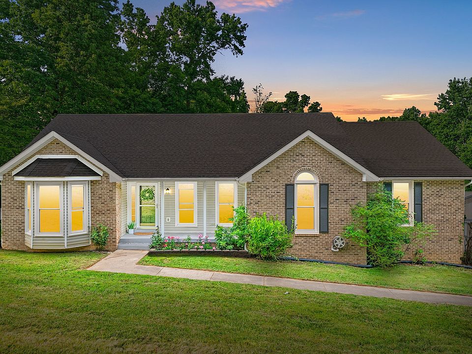 1st image of 353 Deepwood Trl