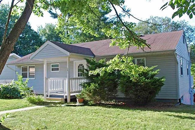 2600 E Dekist St photo 1