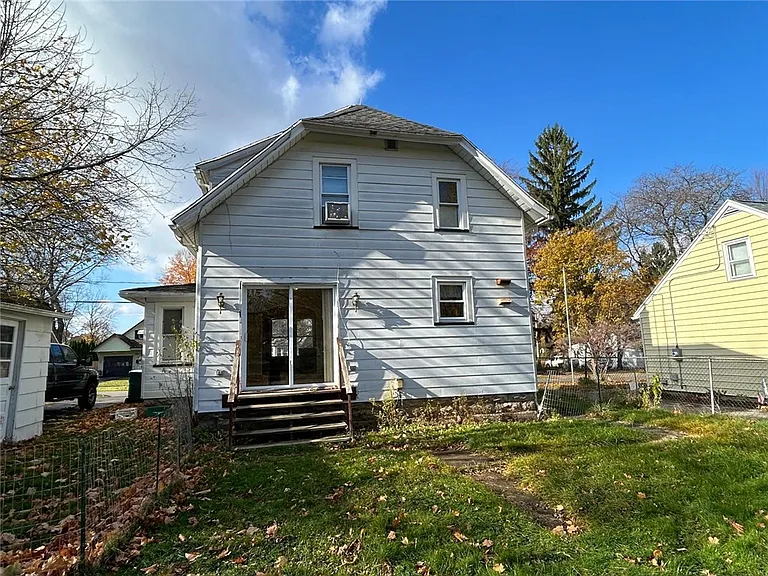 125 Windsor Rd — Photo 31