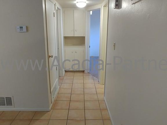 5th image of 2635 E Water St