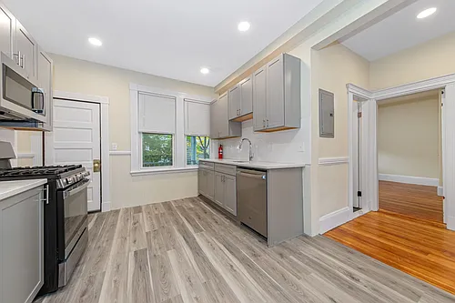 40 Brackett St #S2 Photo 1