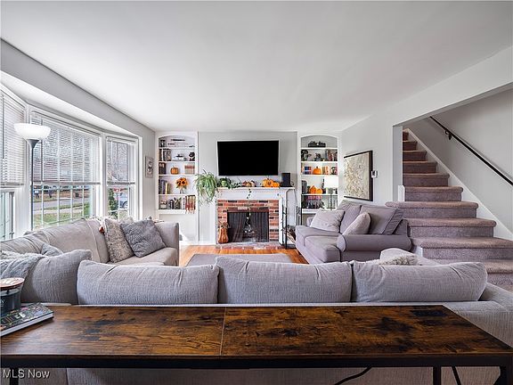 4th image of 16524 Glenridge Ave