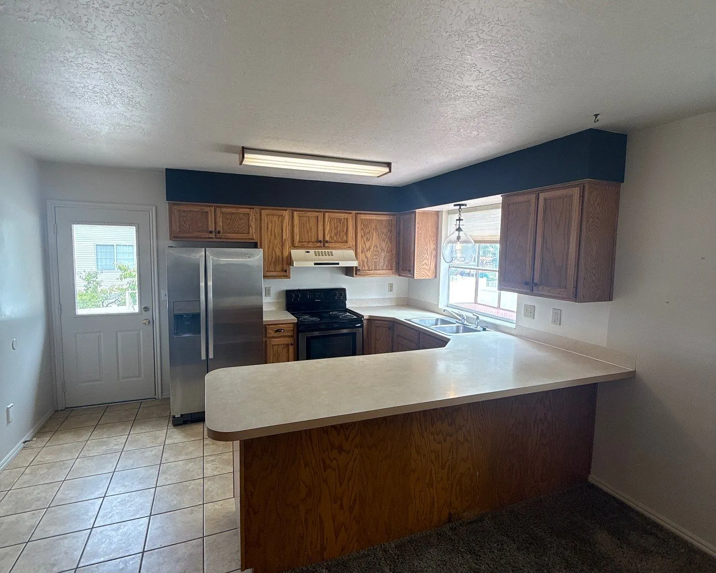 5 bed, 2580 sqft, $2,500 — Photo 3