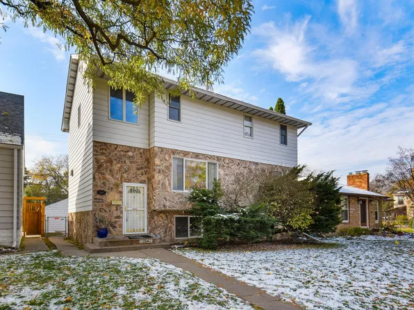 2114 Highland Pkwy, Saint Paul, MN 55116