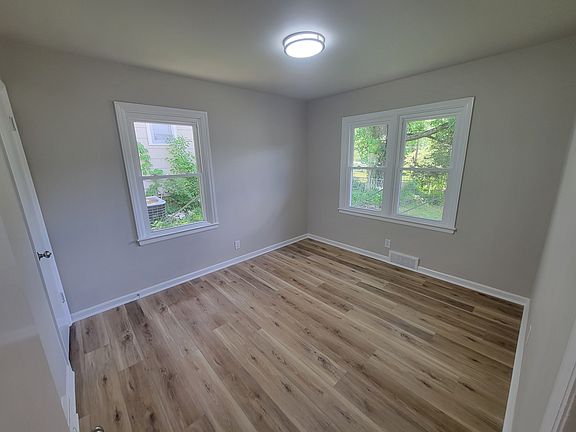 4th image of 1710 Pacific St
