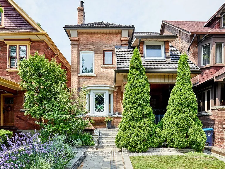 120 Grenadier Rd #LOWER — Photo 35