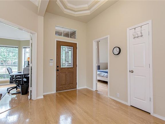 3rd image of 3317 Heatherbrook Dr