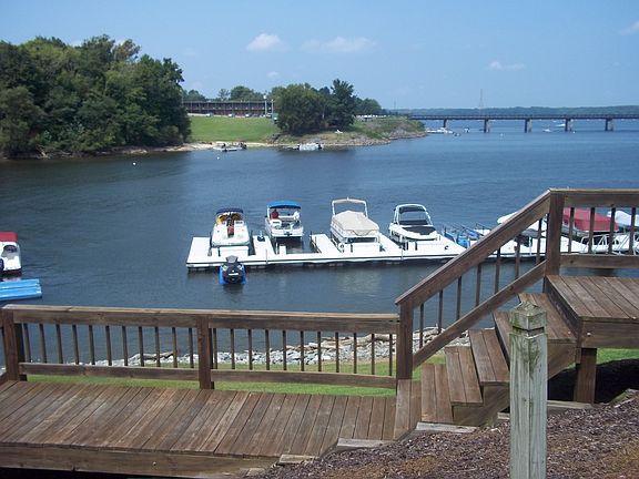 4th image of 60 Moorings East St #60