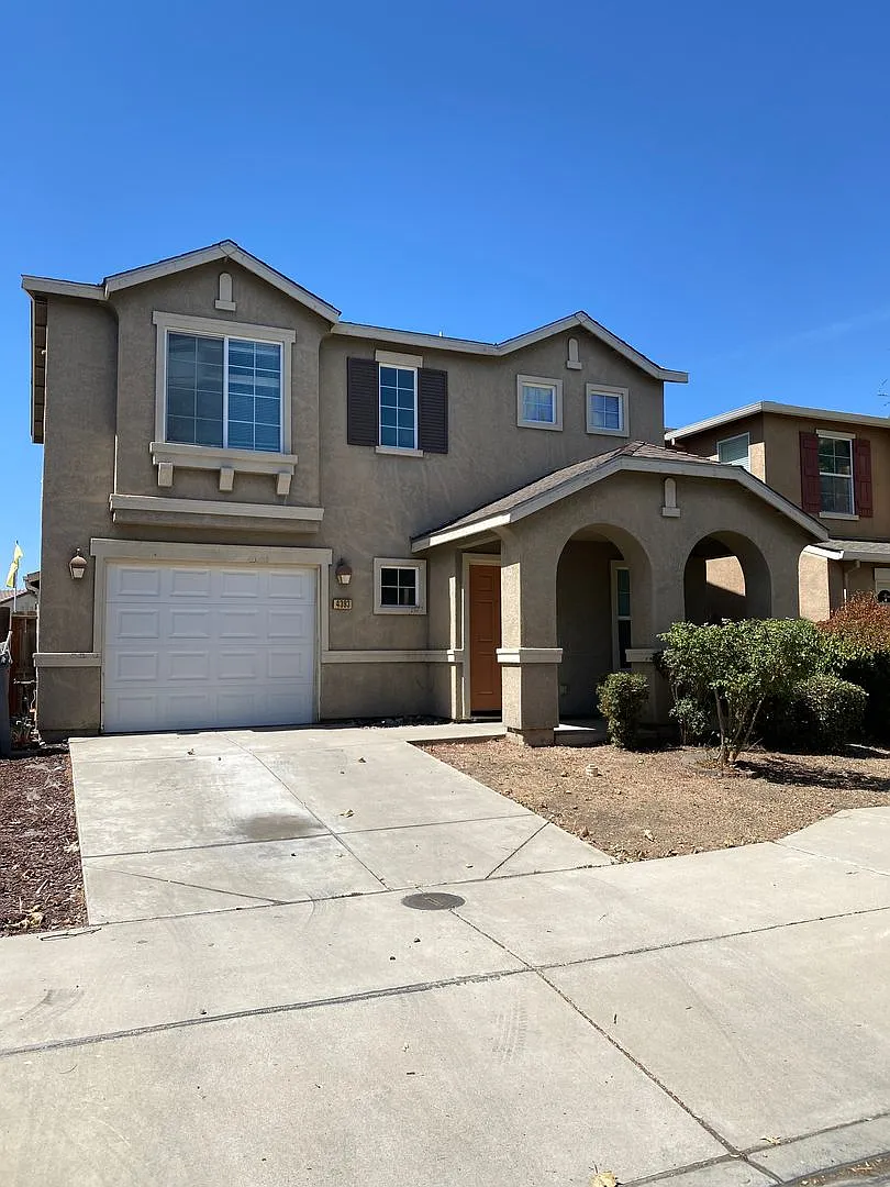 4393 Mathias Way photo 1