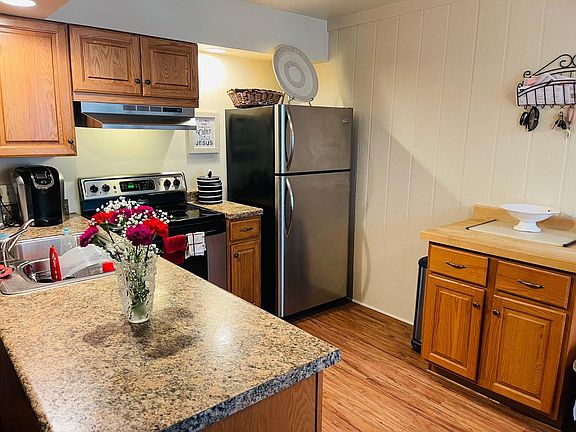5th image of 2910 Frontenac St Unit 213