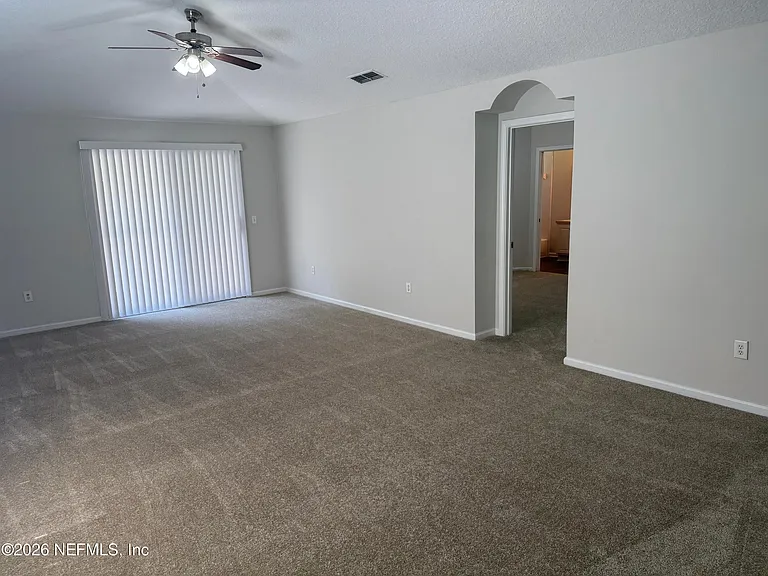 5550 Oak Crossing Dr — Photo 7
