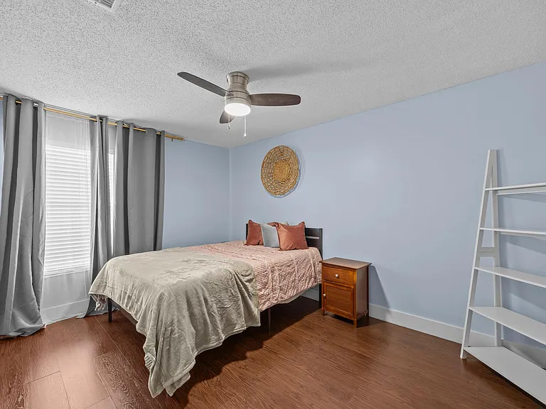 1520 Shaker Cir — Photo 18