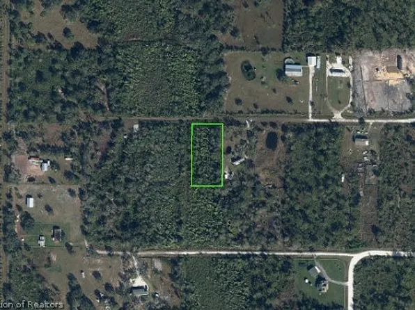529 Andretti Rd, Venus, FL 33960