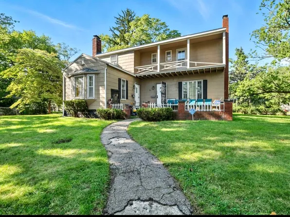 131 Clay St, Benton Harbor, MI 49022