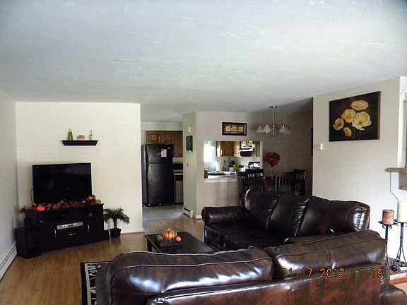 2nd image of 60 Pattison St #23