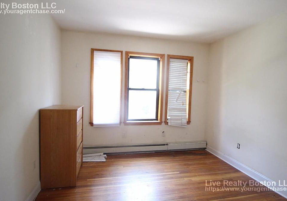 2nd image of 23 Orkney Rd