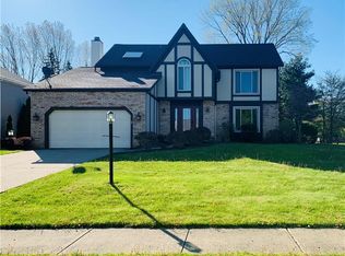 18250 Wellington Ct, Strongsville, OH