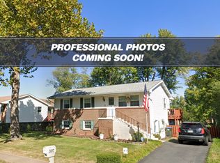 307 Williamsburg Rd #1, Sterling, VA 20164