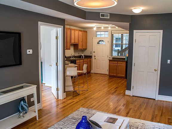 4th image of 3804 N Troy St APT 1W