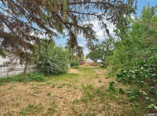59 Iroquois St W, Moose Jaw, SK S6H5A4